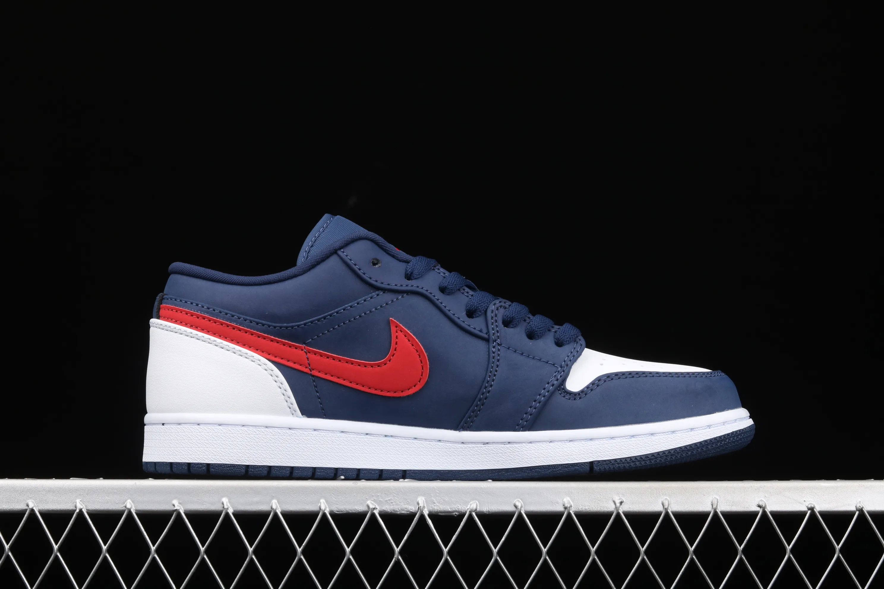 All categories Air Jordan Jordan series basketball shoes Air Jordan 1 Low G version pure original Air Jordan 1 Low AJ1 Joe 1 Patriot blue and red low-top cultural and leisure sports sneakers CZ8454-400